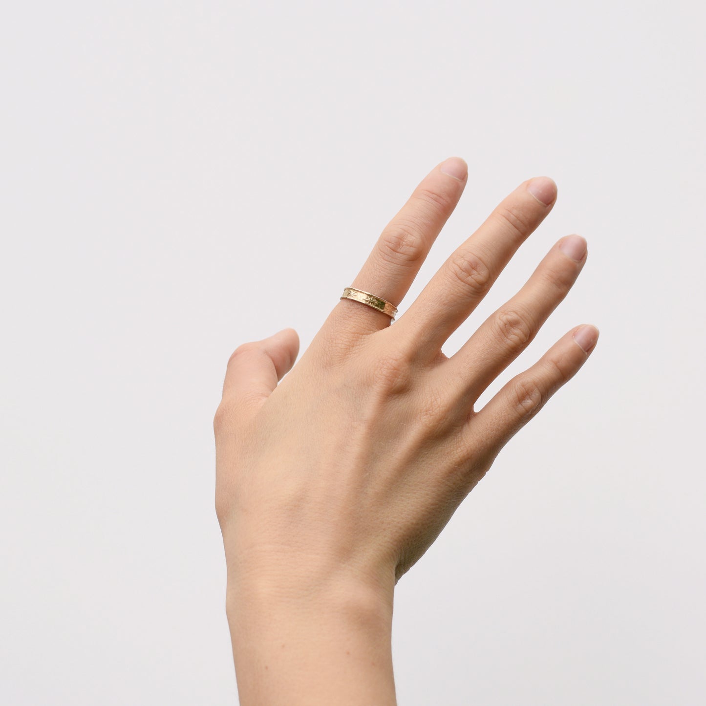 Desire hath no rest – Poesy Ring