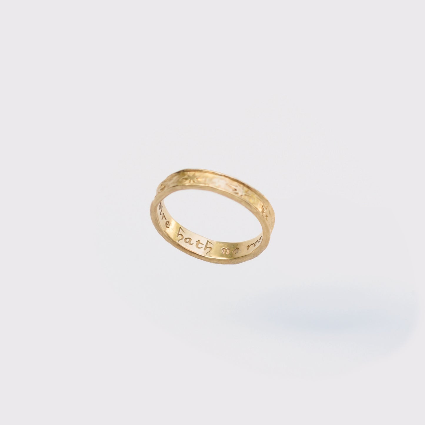 Desire hath no rest – Poesy Ring